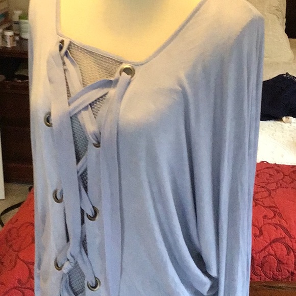 Top - Picture 2 of 12